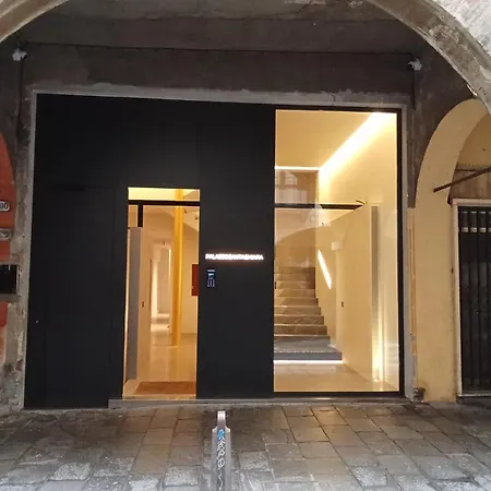 Sant Antonio Elegant